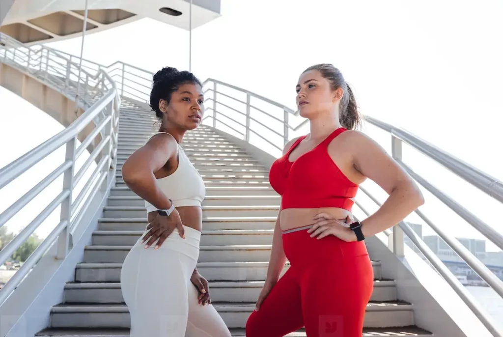 2 femmes, 2 silhouettes, 2 beautés